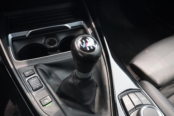 BMW 118i 9 of 12