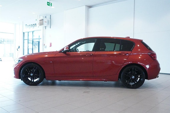 BMW 118i 3 of 12