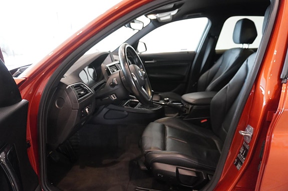 BMW 118i 6 of 12