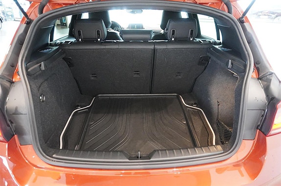 BMW 118i 11 of 12