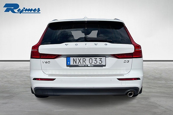 Volvo V60 4 of 5