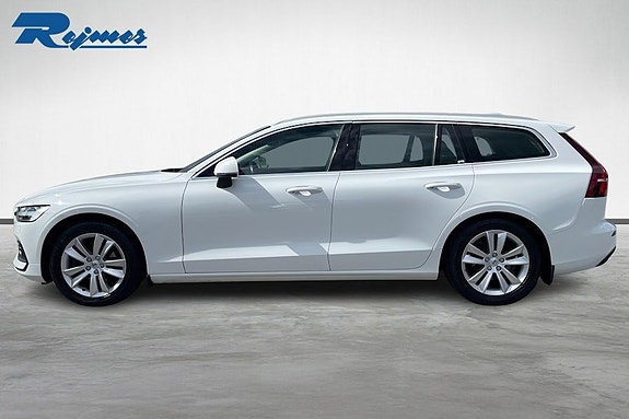 Volvo V60 2 of 5