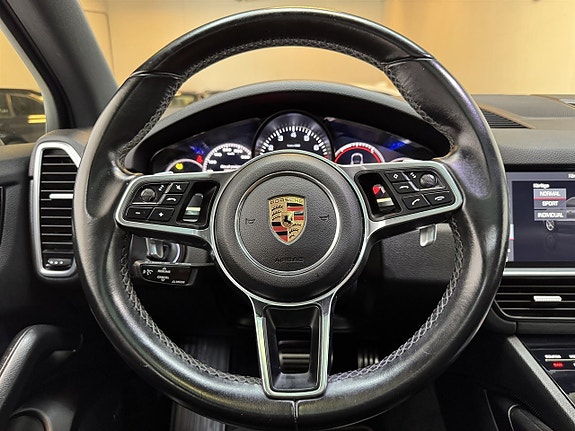 Porsche Cayenne S 12 of 19