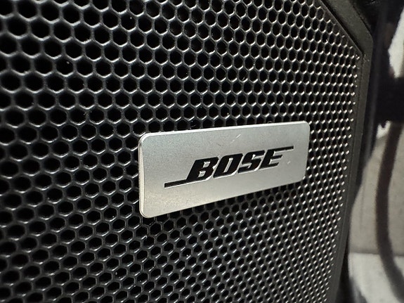 Porsche Cayenne S 13 of 19