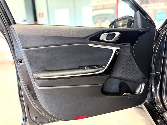 Kia Ceed 12 of 13