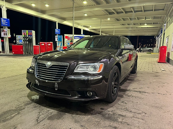 Lancia Thema 5 of 11