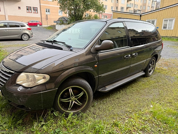Chrysler Grand Voyager 3 of 5