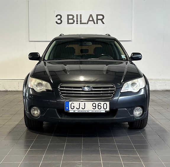 Subaru Outback 3 of 5