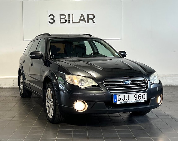 Subaru Outback 2 of 5