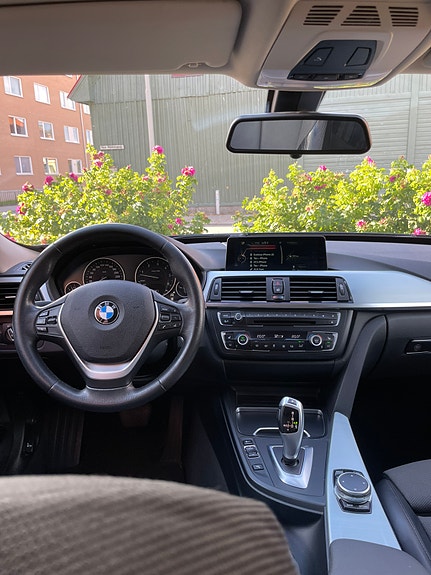 BMW 330d 6 of 12