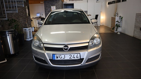 Opel Astra 6 of 7