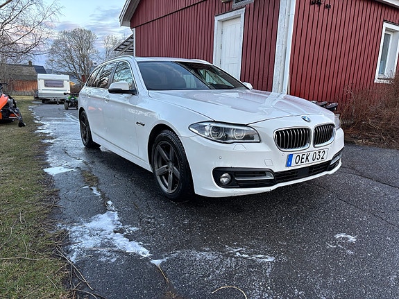 BMW 520d 2 of 5