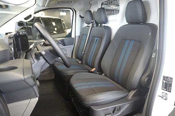 Ford Transit Custom 9 of 20