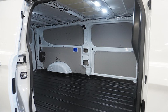 Ford Transit Custom 8 of 20