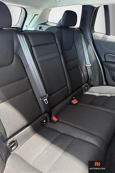 Volvo V60 10 of 13