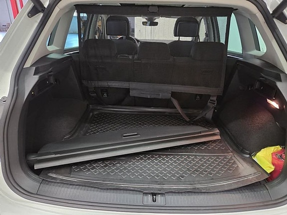 Volkswagen Tiguan 8 of 10