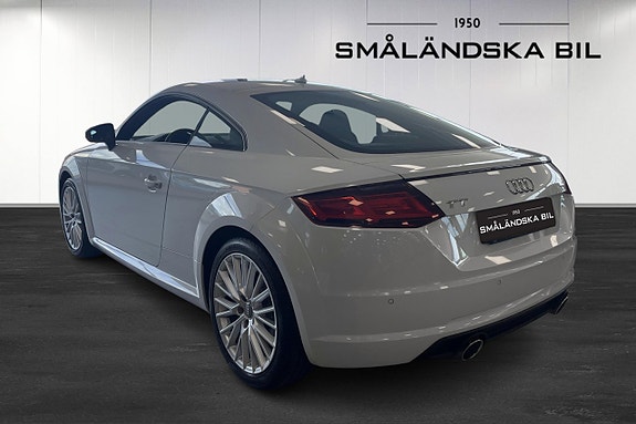 Audi TT 3 of 5