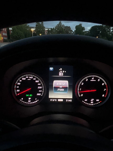 Mercedes-Benz C180 12 of 12