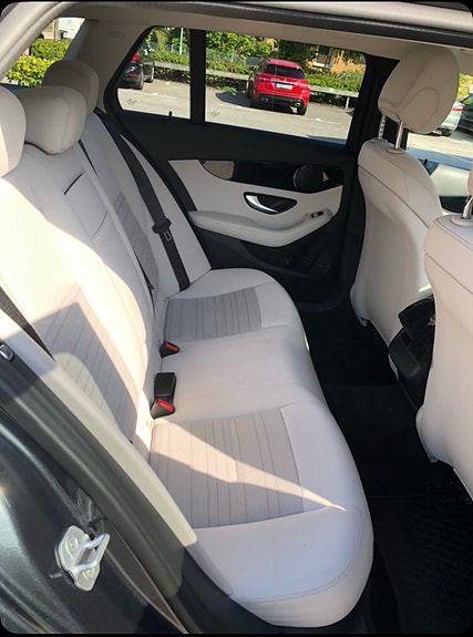 Mercedes-Benz C180 9 of 12
