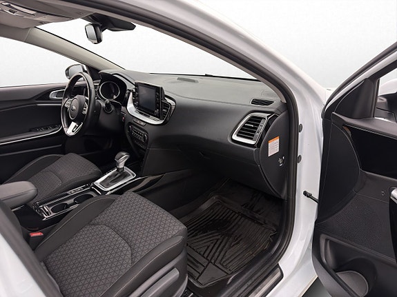 Kia Ceed 25 of 30