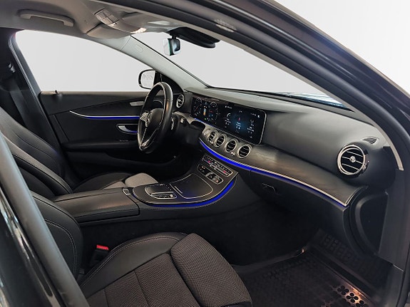 Mercedes-Benz E300 10 of 10