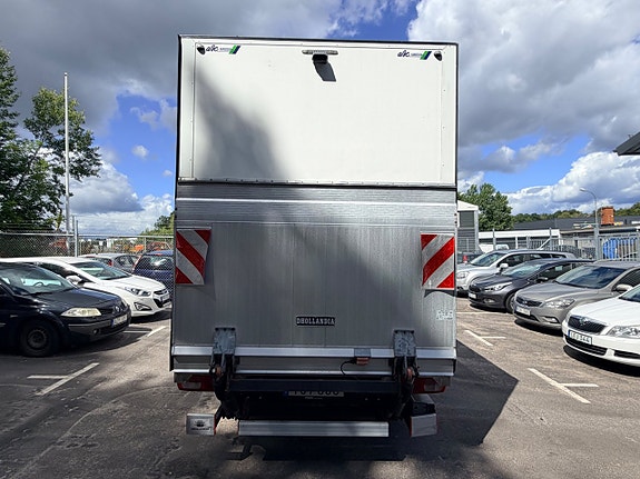 Volkswagen Crafter 4 of 5