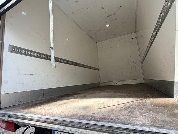 Volkswagen Crafter 10 of 12
