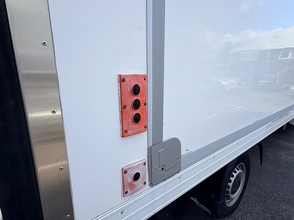 Volkswagen Crafter 12 of 12