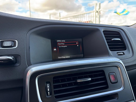 Volvo V60 18 of 23