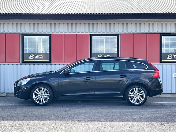 Volvo V60 3 of 23