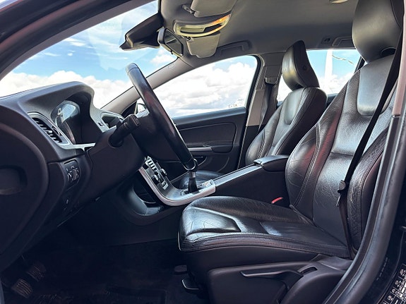 Volvo V60 19 of 23