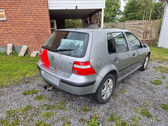 Volkswagen Golf III 2 of 4