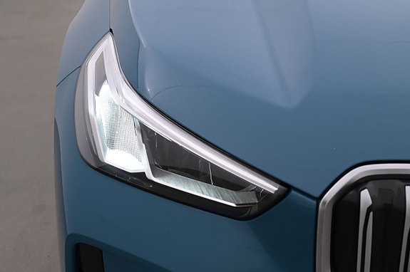 BMW iX1 26 of 27