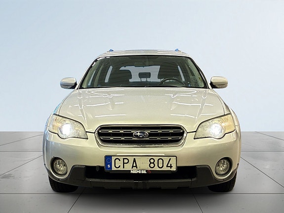 Subaru Outback 2 of 5