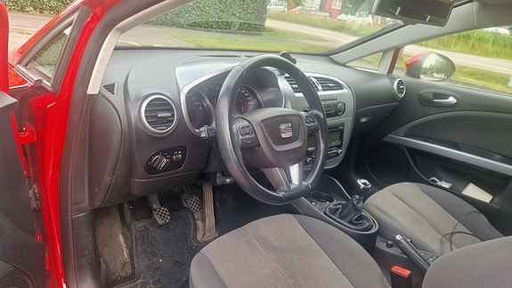 Seat Leon 5 of 5