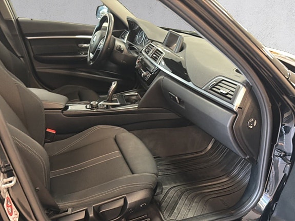 BMW 318d 12 of 22