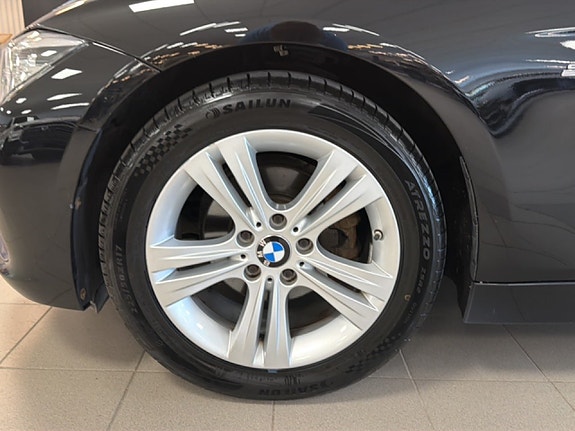 BMW 318d 17 of 22