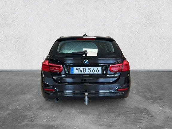 BMW 318d 4 of 22