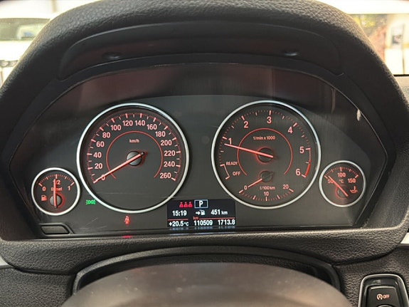 BMW 318d 15 of 22