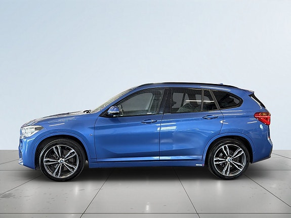 BMW X1 4 of 5