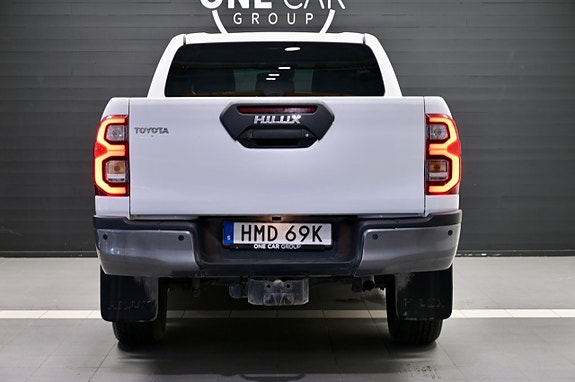 Toyota HiLux 5 of 24