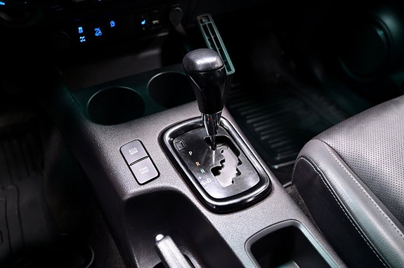 Toyota HiLux 19 of 24