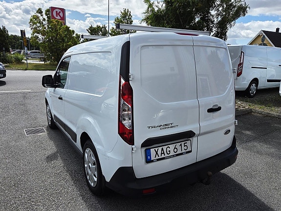 Ford Transit Connect 7 of 15