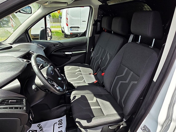 Ford Transit Connect 10 of 15