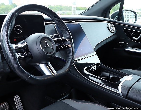 Mercedes-Benz EQE SUV 9 of 24