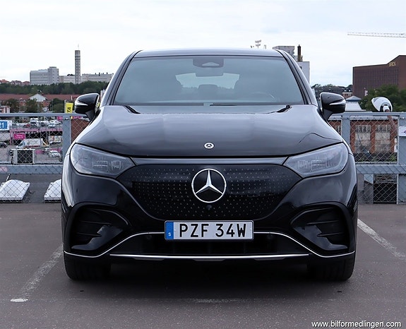 Mercedes-Benz EQE SUV 23 of 24
