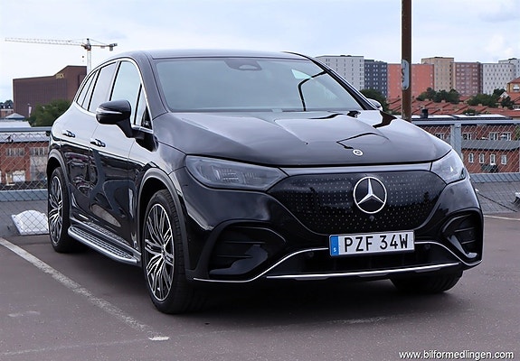 Mercedes-Benz EQE SUV 2 of 24