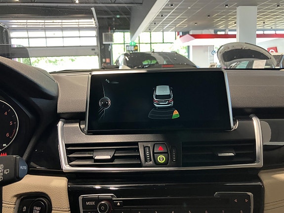 BMW 218d 10 of 11