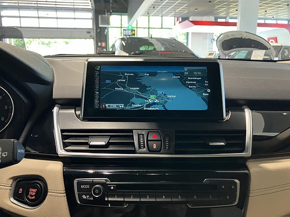 BMW 218d 9 of 11