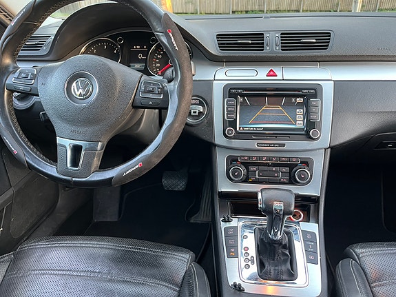 Volkswagen Passat CC 6 of 8